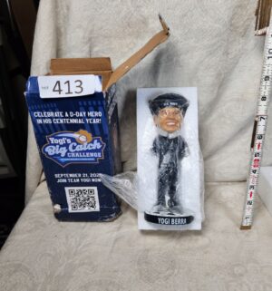 b413- Yogi Berra Bobble Head