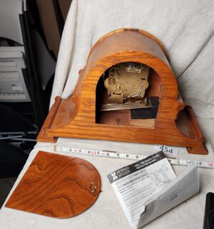 b454- Howard Miller Hadley Mantel Clock - Image 3