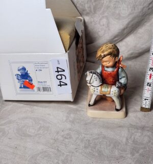 b464- horse trainer. Hummel
