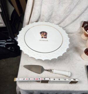 b520- M.I. Hummel Stormy Weather hostess collection footed cake plate with matching server