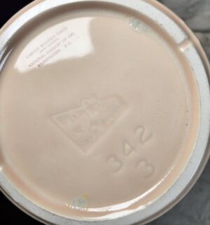 b509- McCoy Spirit of 76 bean pot w/ lid - Image 3