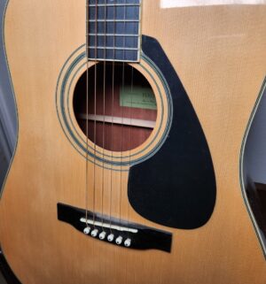 b514- Yamaha FD02 Acoustic Guitar w/ Leather case - Image 3