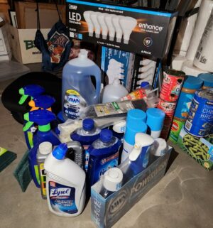 b519- a great collection of household products and paper towels