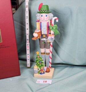 d18- Lenox Herr Ludwig Nutcracker
