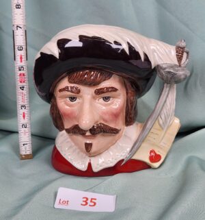 d35- Cyrano De Bergerac D7004 Royal Doulton - Image 1