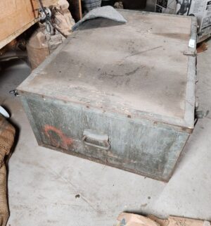 c4- antique Corps of engineers US Army wood crate. Fort Belovir, Virgina - Image 3