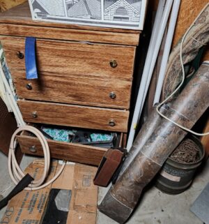 c5- misc items on shelves, floor in shed, buyers choice on what to take - Image 7