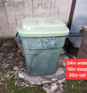 c10- green garbage can w/ lid