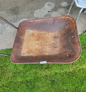 c25- vintage garden wheelbarrow - Image 3
