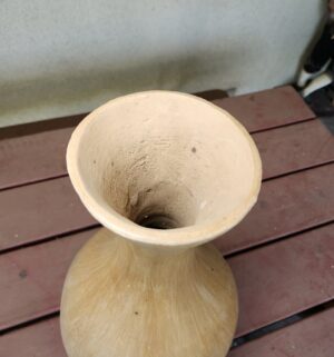 c30- mid century pottery vase signed by R - Image 3