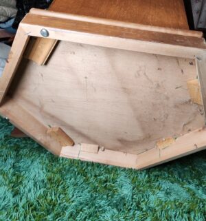 c39- Vintage a hexagon end table - Image 4