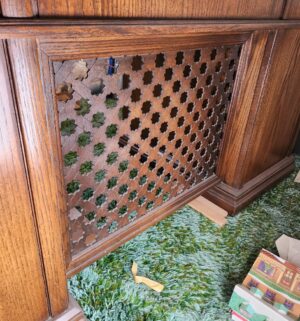 c48- mid century executive desk with lattice front. Very unique. Great statement piece - Image 4