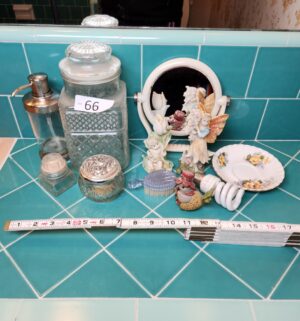c66- misc items in bathroom - Image 1