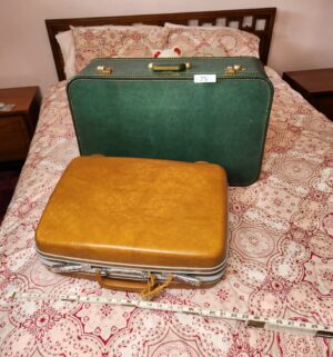 c75- mid century luggage by samsonsite, jCHiggins - Image 1