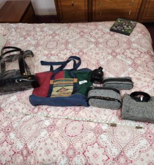 c80- vintage bags and travel cases - Image 1