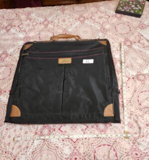 c81- jordache travel bag - Image 1