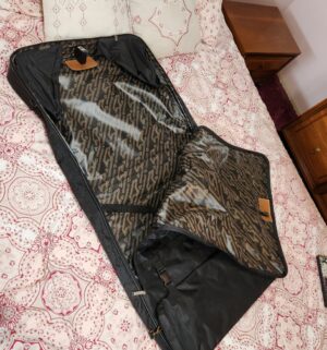c81- jordache travel bag - Image 3