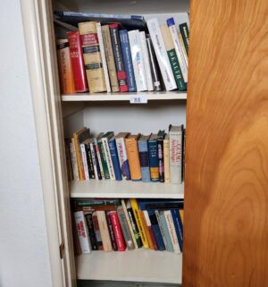 c88- books in closet - Image 1
