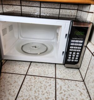 c98- hamilton beach microwave - Image 2