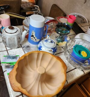 c101- dishes on counter & cupboard - Image 3