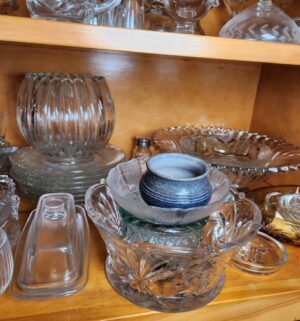 c104- glassware, crystal in cabinet - Image 3