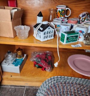 c105- misc items in bottom cabinet - Image 1