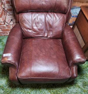 c119- leather recliner. Very good shape - Image 2
