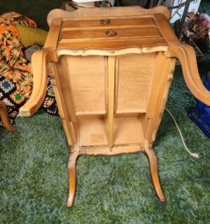 c123- Mid century bassett french style end tables. Very good condition - Image 5