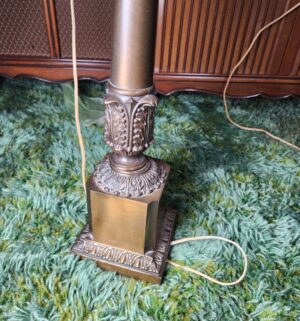 c124- vintage brass-finish Stiffel candlestick table lamps - Image 2