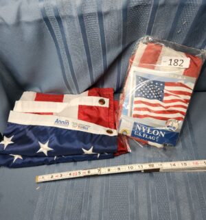 c182- US flags - Image 1