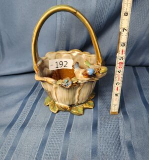 c192- majolica-style ceramic basket - Image 1