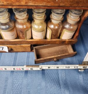 c207- vintage glass jar spice rack - Image 2