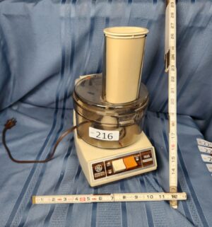 c216- vintage GE food processor - Image 1