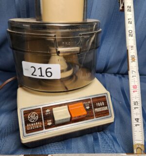 c216- vintage GE food processor - Image 2