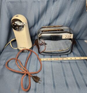 c218- chrome toastermaster, can opener - Image 1