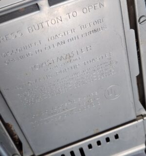 c218- chrome toastermaster, can opener - Image 3