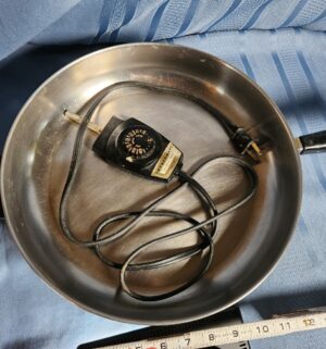 c223- vintage faberware stainless skillet - Image 2