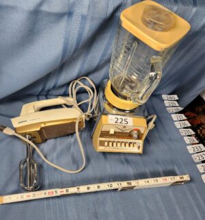 c225- vintage glass mixers - Image 1