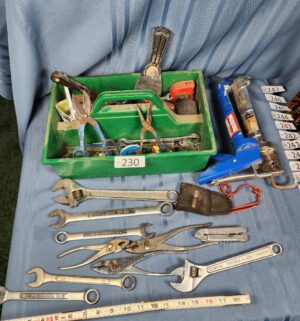 c230- household tools - Image 1