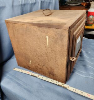 c233- antique metal box - Image 2
