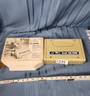 c235- 12volt air pump. Not tested - Image 1