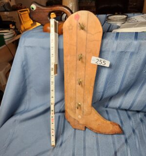 c255- unique wooden boot key holder - Image 1
