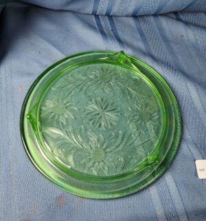 c260- Jeanette Depression Glass Green Sunflower Footed Cake Plate - Image 2