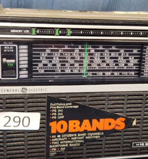 c290- General Electric 10 Band radio - Image 2