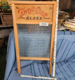 c299- two in one glass washboard - Image 1