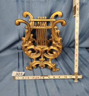 c303- intage cast metal lyre harp magazine holder - Image 1