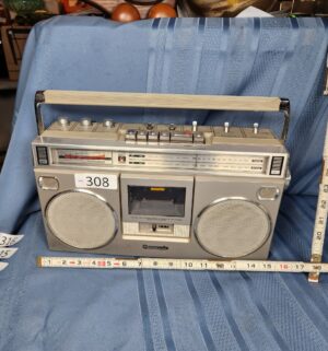 c308- Panasonic RX-5090 boombox - Image 1