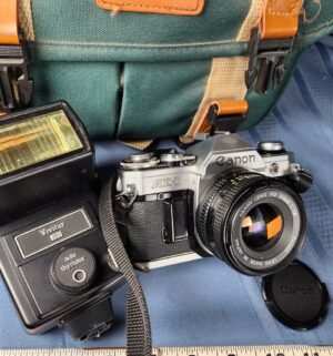 c347- Canon AE-1 camera. Vivitar flash, bag - Image 2