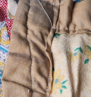 c356- vintage homemade machine sewn quilt - Image 3