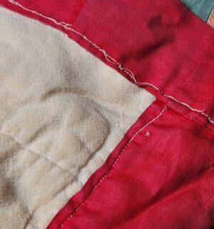 c358- vintage homemad hand sewn quilt - Image 3